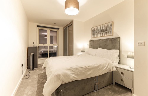 Gascoigne Apartamento | Bring the whole family to this great place with lots spaces for fun