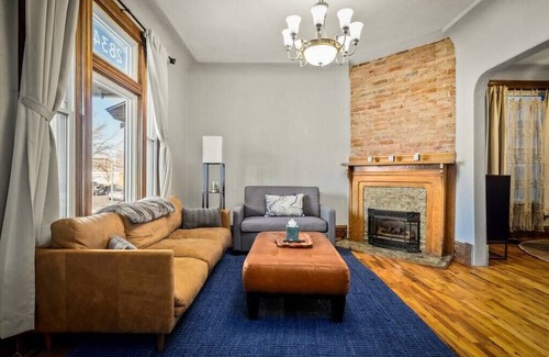 Whittier Casa | Victorian Escape, 3BR/2BA 30+Day, Whittier