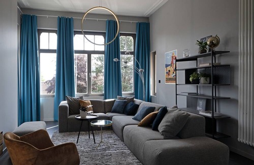 Sint-Pieters Villa | Stylish and fully equipped townhouse with large garden and swimming pond.