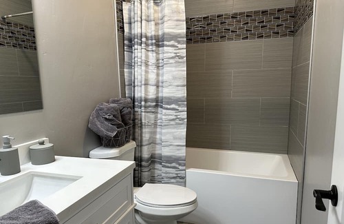 Wasilla Casa | Gorgeous and new home, the convenience of the urban and the privacy of the rural
