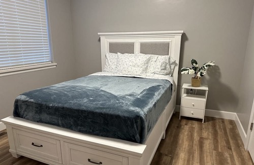 Wasilla Casa | Gorgeous and new home, the convenience of the urban and the privacy of the rural