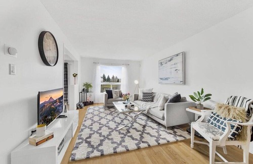 Stoney Creek Casa | Lovely 3BR Home w/ Parking! Near the Lake!