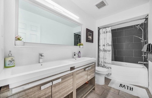 Stoney Creek Casa | Lovely 3BR Home w/ Parking! Near the Lake!