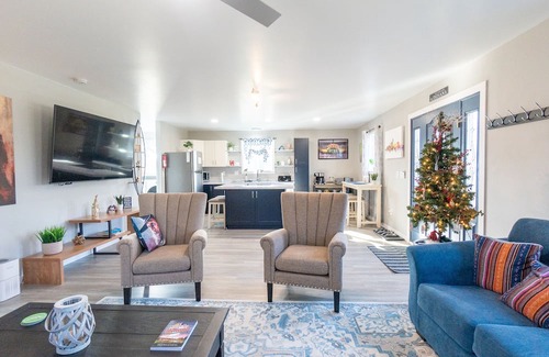 Plainfield Condominio | Enjoy this spacious condo, near downtown Indianapolis..