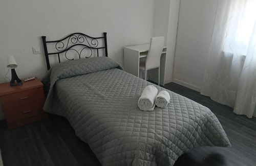 Toledo Apartamento | Piso en Toledo: a 10 Minutos por Autovía del Casco Histórico y 5 Minutos del AVE