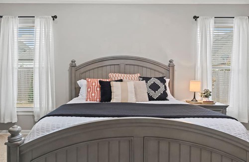 Bixby Casa | Stylish, Upscale, Large, 2 King suites, Location, Family friendly, Safe