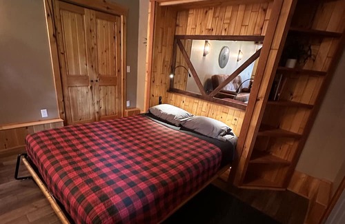 Ladysmith Casa | The BunkHouse, a Northwoods Escape