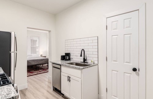 Weinland Park Apartamento | Chic Studio near OSU - Sleeps 2