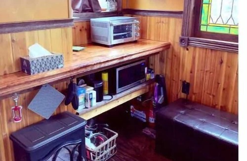 Cassville Apartamento | The Getaway Treehouse & Jacuzzi Bath House