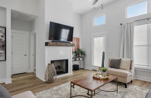 Gallatin Casa | New Luxury Home close to Nashville