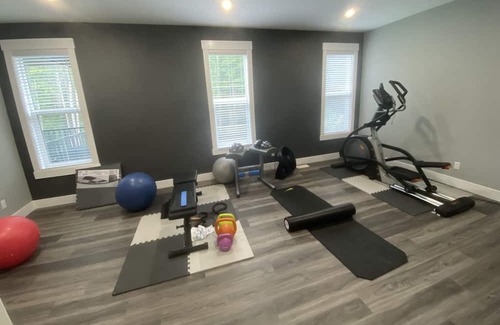 Prince George Casa | Large, safe, clean and friendly new room and full bathroom