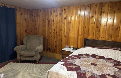 Fairview Casa | Quaint room in Northern Michigan