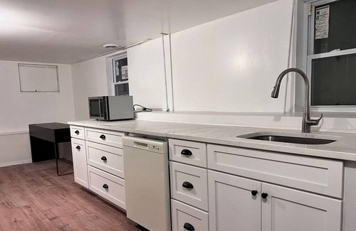 Forestview Apartamento | Chic accomodation: Kitchen+Private