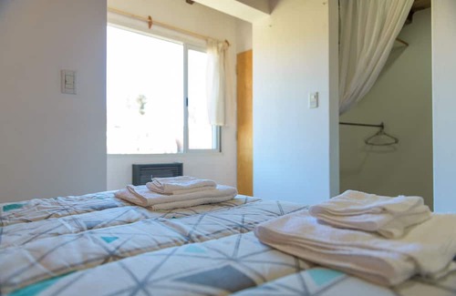San Carlos de Bariloche Cabina | Marble Home. Mtn Views. Garage Access. BBQ. Garage