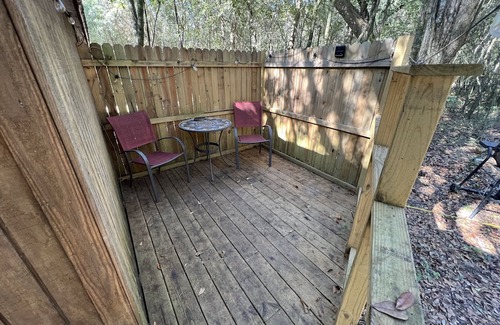 Live Oak Cabina | Whimsical Off-Grid Cottage in the Woods