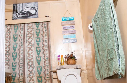 Shabab Cabaña | Starry Nights Cottage -2 minutes to the Mall and 4 minutes from Nakuru Town!