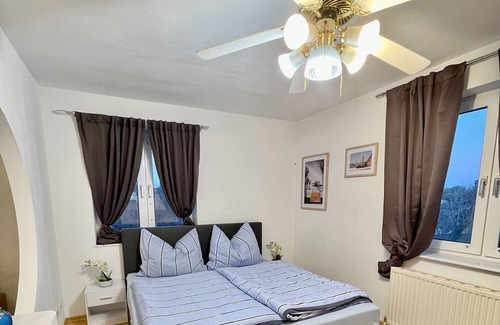 Wittau Apartamento | Traum Apartment mit Pool + Balkon