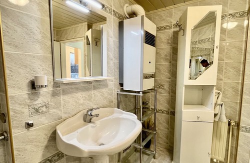 Wittau Apartamento | Traum Apartment mit Pool + Balkon