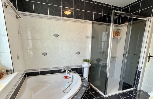 Wittau Apartamento | Atemberaubendes Loft mit Pool + Balkon