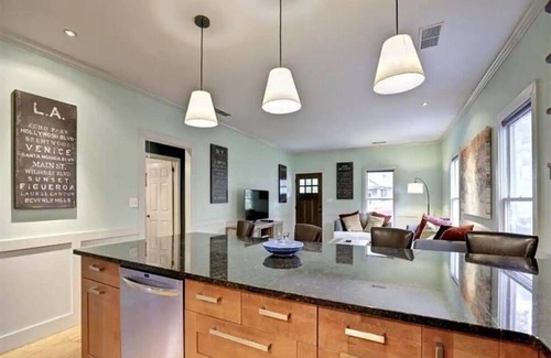 Westside Cabaña | Cozy Midtown Atlanta Cottage