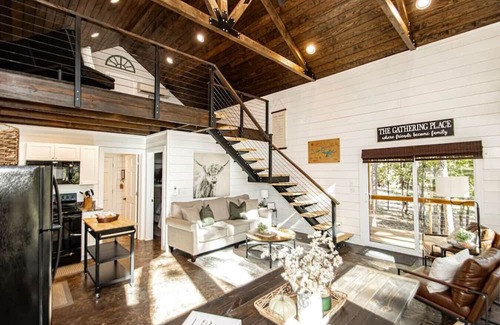 Newnata Cabina | Luxury Lakefront Cabin