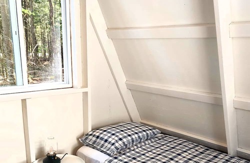 Mariaville Cabina | Glamping Downeast - Acadia 4 - Tiny House A frame secluded deep in the woods