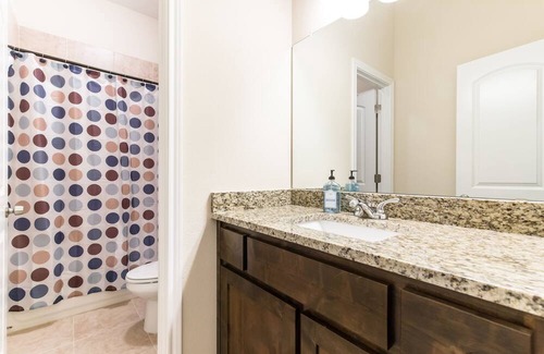Cedar Crest Casa | Private Home with Pool - 10 Min. to Downtown!