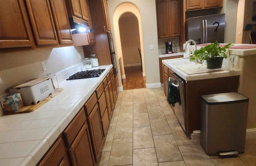 Merced County Casa | “Family Friendly ~ Pet Friendly ~ GYM ~ Safe Location”