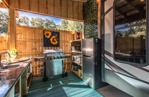 Fort Walton Beach - Destin Casa | Bay View, Fur Babies Welcome, Enclosed 8' privacy fence, minutes to the Beach
