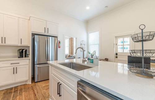 New Braunfels Casa | Fully-restored 1850s German Home in Downtown New Braunfels - B