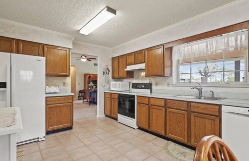 East Arlington Casa | Peaceful Pool Oasis At Blue Sky Golf Club - NEW ~ No Cleaning Fee~