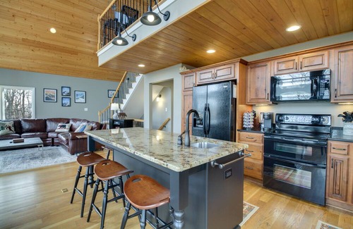 Pedlars Edge Casa | Wintergreen Resort Home: Close to Slopes & Trails