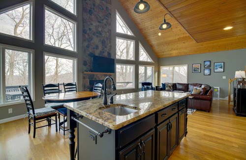 Pedlars Edge Casa | Wintergreen Resort Home: Close to Slopes & Trails