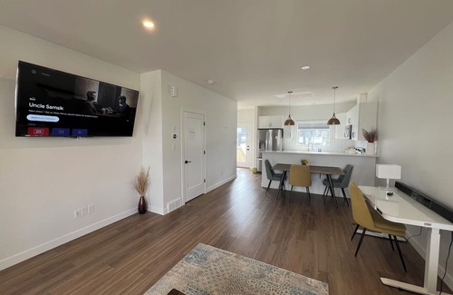 Regina Casa | 5 minutes walk from save on foods, starbucks and other amenities