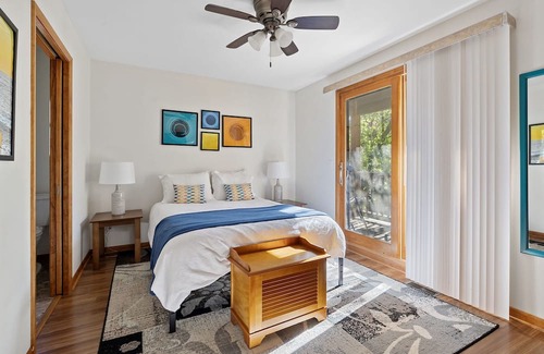 Michiana Apartamento | Juniper Presents: 2 Dream Homes=2 Kitchens, 6 Bds 6BAs, Bikes, 2min WalktoBeach