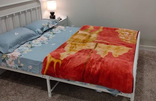 London Casa | Room in London, ON