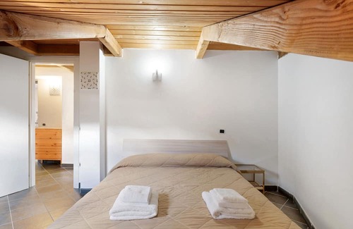 Fisciano Apartamento | Apartment 'Parco San Lorenzo 1' with Balcony