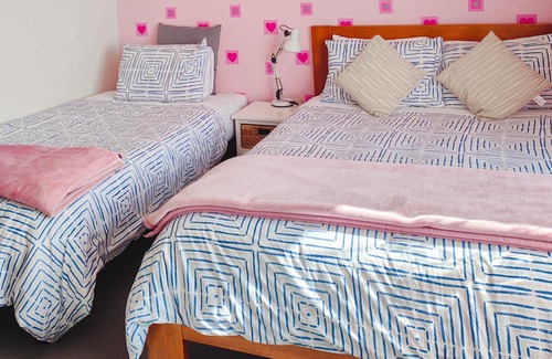 Springfield Casa | 7mins to the supermarket, tidy&lovely home like yours in Springfield