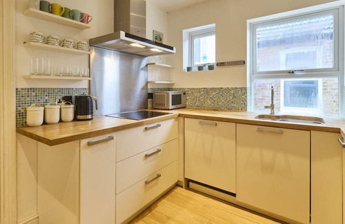 Whitstable Apartamento | Host & Stay | Sail Away