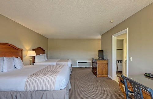 Clayton Condominio | KW_112 Two Queen Unit