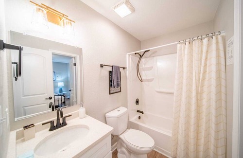 East Ocean View Apartamento | OV 15th Bay - Solis Suite