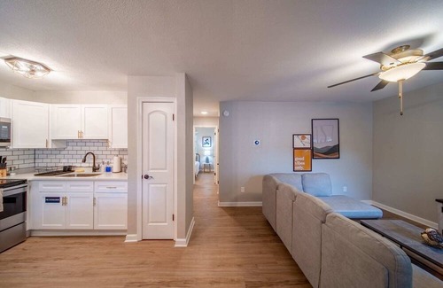 East Ocean View Apartamento | OV 15th Bay - Solis Suite