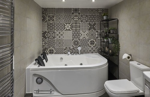 Hope Street Apartamento | Host & Stay | The Falkner Quarters I