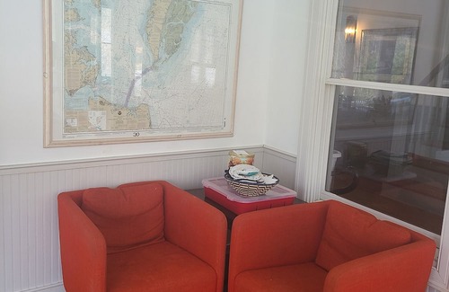 Tracys Landing Otro | Historic Farmhouse 1 mile walk from marinas and farms, close to DC and Annapolis
