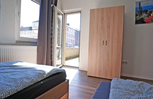 Marxloh Casa | Neu Sanierte Monteurzimmer 1-8 Personen