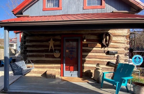 Maysville Cabina | The Cabin at 112 Main Street Augusta: Rustic River Retreat