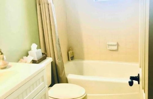 St. Augustine South Casa | Spacious 4 BR Home Near Mantanzas River Nature Park, Easy Access to DT & Beaches