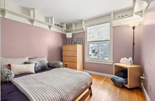 North Andover Casa | "Charming Retreat: Home Away from Home in one of New England's Oldest Towns"