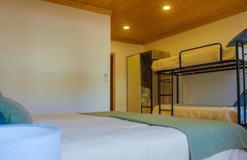 Gois Casa | 5 Minutes From the River Beach, Family Room in Góis in a Quiet Rural Setting