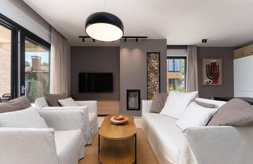 Kadumi Casa | Villa San Vincenti newly built holiday home with pool and wellness not far from the town of Porec an